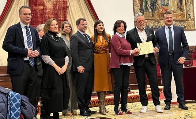 Foto de grupo en la gala de los Blogs Jurídicos de Oro 2024